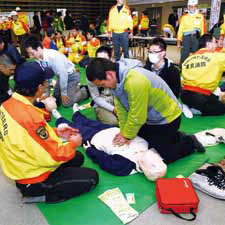 sɑ΂鉞}蓖w First aid course for community residents